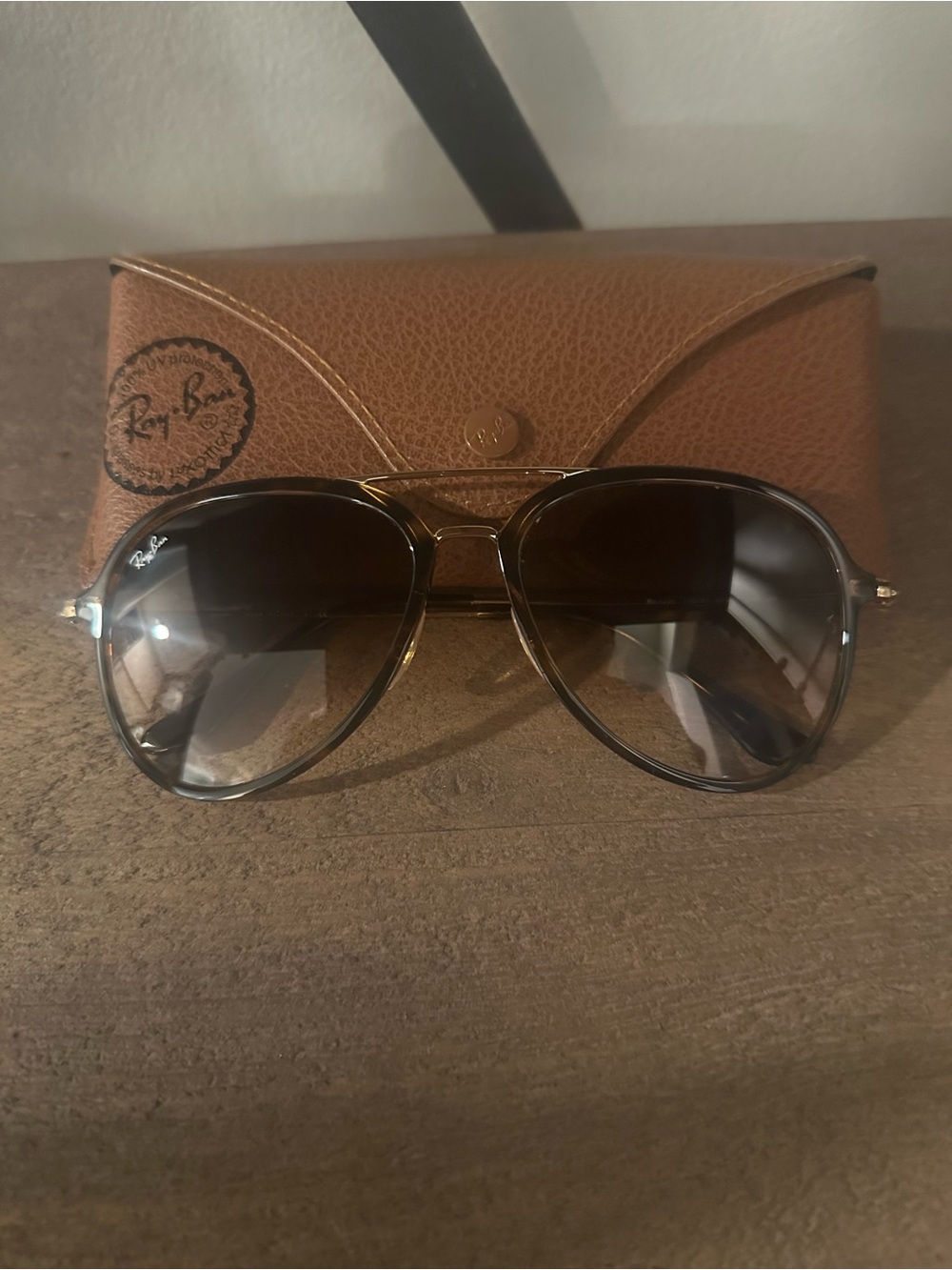 Ray-Ban Brown Gradient Aviator Sunglasses with Gold Accents